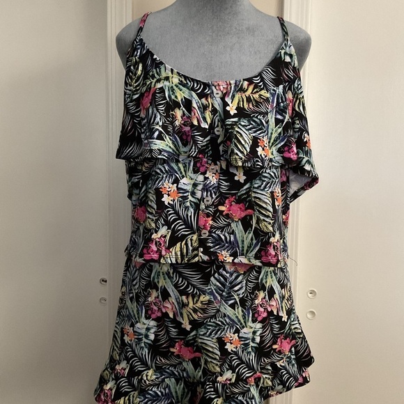 No Boundaries Juniors Ruffle Skirt Set, 2-Piece 💚 - Picture 3 of 7